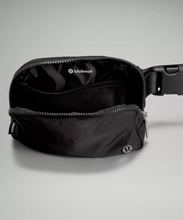 Lululemon Athletica Everywhere Belt Bag 1L Black