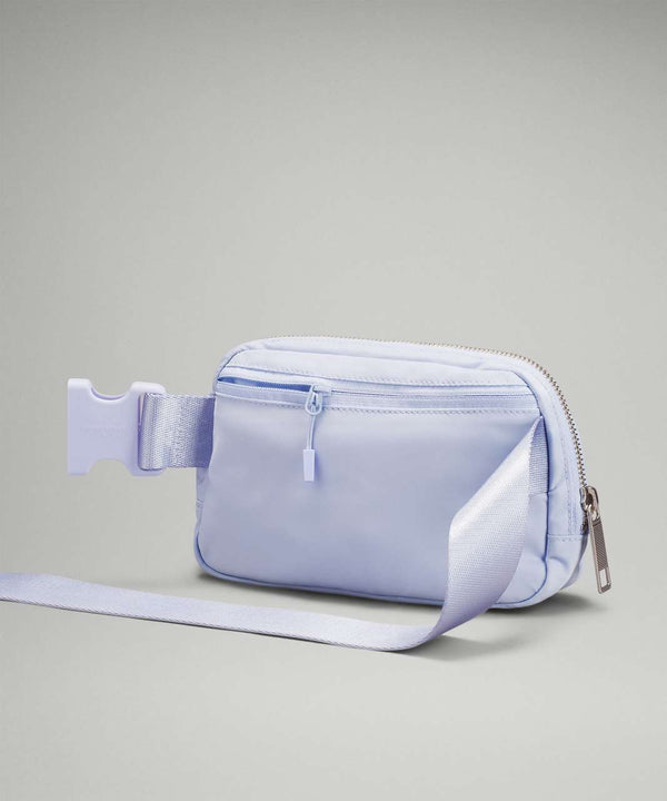 Lululemon Athletica Everywhere Belt Bag Pastel Blue (PSLB), Blue 1 L