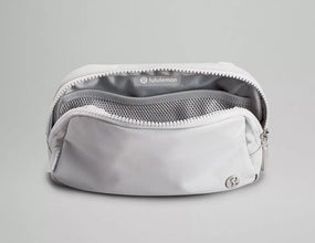 Lululemon Athletica Everywhere Belt Bag 1 L Silver Colour